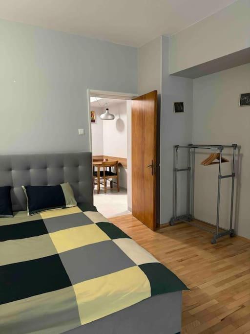 Double Studio Near University Square - 2 Balconies Bukarest Exterior foto