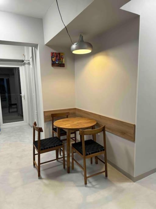 Double Studio Near University Square - 2 Balconies Bukarest Exterior foto